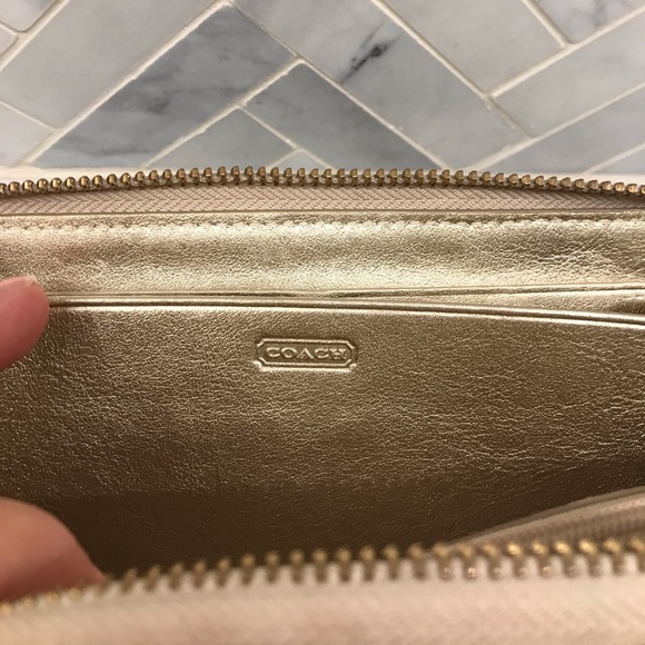 Coach Japan Op Art Wallet - Picture 6 of 7